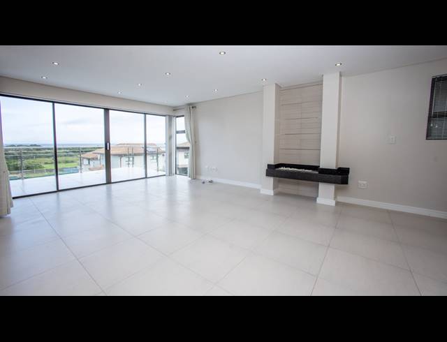 2 BEDROOM TOWNHOUSE FOR SALE IN WINTERSTRAND